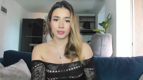 Snapshot of sweetann08 chatting on 02-22-25, 01:02 Camila online show from 02-22-25, 01:02