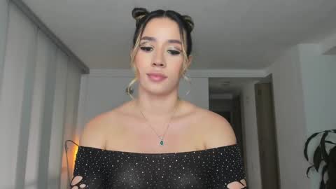 Snapshot of sweetann08 chatting on 03-05-25, 06:56 Camila online show from 03-05-25, 06:56