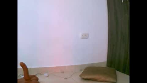 Snapshot of sweetapril_1991 chatting on 10-13-25, 07:47 sweetapril_1991 online show from 10-13-25, 07:47