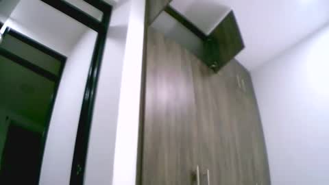 Snapshot of sweetapril_1991 chatting on 10-24-25, 11:01 sweetapril_1991 online show from 10-24-25, 11:01