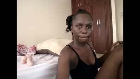 Snapshot of sweetbee018 chatting on 02-05-26, 09:25 Lunargirl online show from 02-05-26, 09:25