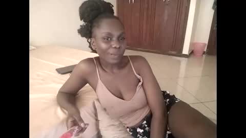 Snapshot of sweetbee018 chatting on 02-08-26, 07:34 Lunargirl online show from 02-08-26, 07:34