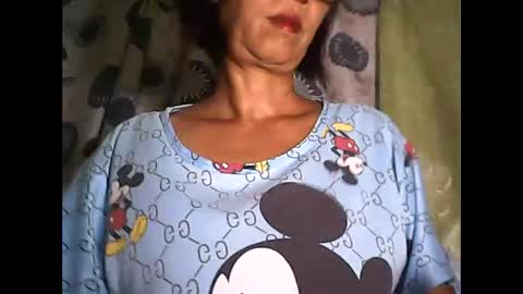 Snapshot of sweetbella24 chatting on 10-08-25, 01:31 im anne online show from 10-08-25, 01:31