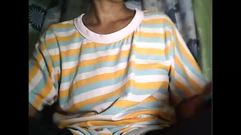 Snapshot of sweetbella24 chatting on 10-26-25, 12:11 im anne online show from 10-26-25, 12:11