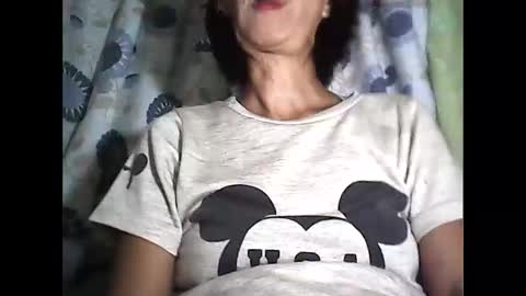 Snapshot of sweetbella24 chatting on 11-14-25, 01:10 im anne online show from 11-14-25, 01:10