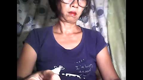 Snapshot of sweetbella24 chatting on 11-27-25, 01:35 im anne online show from 11-27-25, 01:35