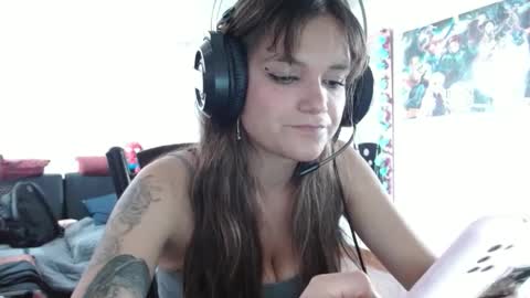 Bella  online show from 09-22-25, 04:42
