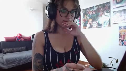 Bella  online show from 09-23-25, 05:27