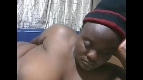 Snapshot of sweetblacklady chatting on 10-11-25, 07:23 MELVIN online show from 10-11-25, 07:23