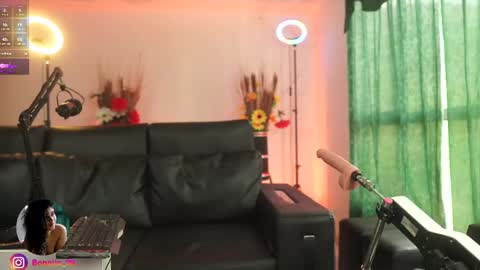 Salom independent model online show from 03-08-25, 06:16