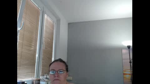 Snapshot of sweetboobs85h chatting on 03-30-26, 08:37 Sweetboobs85h online show from 03-30-26, 08:37