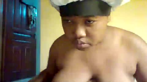 Snapshot of sweetbunnny9 chatting on 10-22-25, 12:55 Sweetbunny9 online show from 10-22-25, 12:55