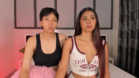 Eva Short hair girl  - Victoria Long red hair online show from 12-22-25, 11:46