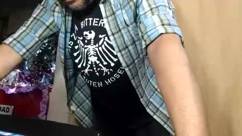 sweetcuervo independent model online show from 12-22-24, 07:33