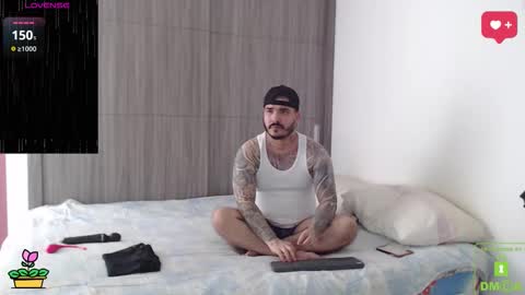 Snapshot of sweetdesires_ chatting on 01-31-26, 07:23 online show from 01-31-26, 07:23