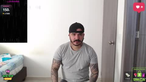 Snapshot of sweetdesires_ chatting on 02-19-26, 02:13 online show from 02-19-26, 02:13