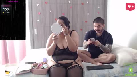 Snapshot of sweetdesires_ chatting on 02-28-26, 01:45 online show from 02-28-26, 01:45