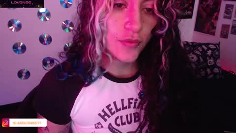 Abril online show from 11-12-25, 05:02