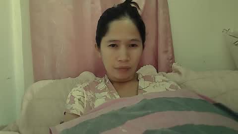 Snapshot of sweetfilipinawet chatting on 12-02-25, 04:35 Stacy online show from 12-02-25, 04:35