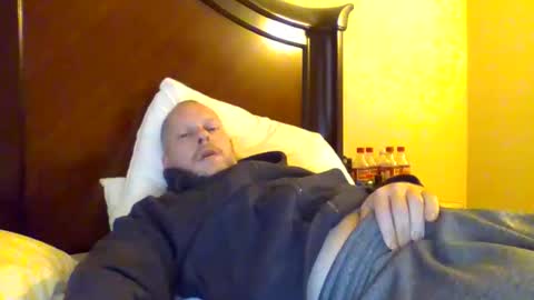 Snapshot of sweetg233 chatting on 01-24-25, 04:17 sweetg233 online show from 01-24-25, 04:17