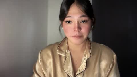 Ayesha online show from 11-19-25, 01:27