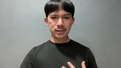 Snapshot of sweetguy102103 chatting on 02-01-26, 03:21 khrayan online show from 02-01-26, 03:21