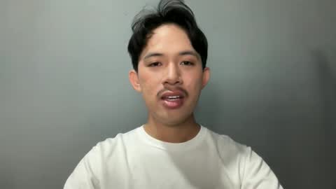 Snapshot of sweetguy102103 chatting on 02-02-26, 03:27 khrayan online show from 02-02-26, 03:27