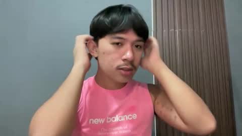 Snapshot of sweetguy102103 chatting on 02-10-26, 06:28 khrayan online show from 02-10-26, 06:28