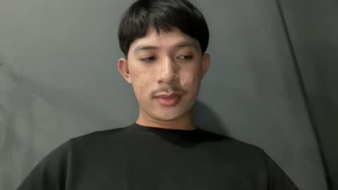 Snapshot of sweetguy102103 chatting on 02-26-26, 07:40 khrayan online show from 02-26-26, 07:40