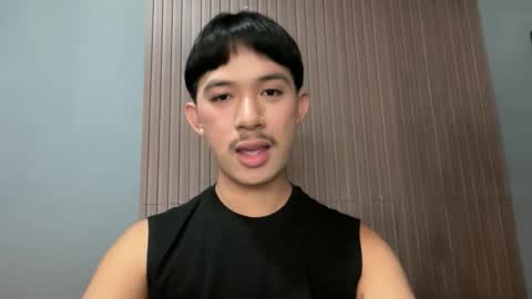 Snapshot of sweetguy102103 chatting on 03-02-26, 06:03 khrayan online show from 03-02-26, 06:03