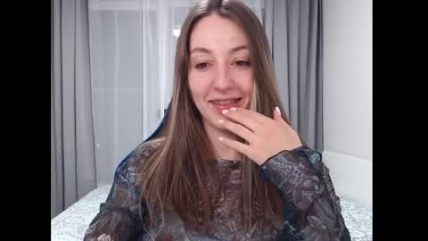 Snapshot of sweetheart_77 chatting on 01-18-25, 02:03 Emma online show from 01-18-25, 02:03