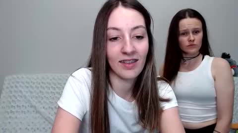 Snapshot of sweetheart_77 chatting on 01-21-25, 06:55 Emma online show from 01-21-25, 06:55