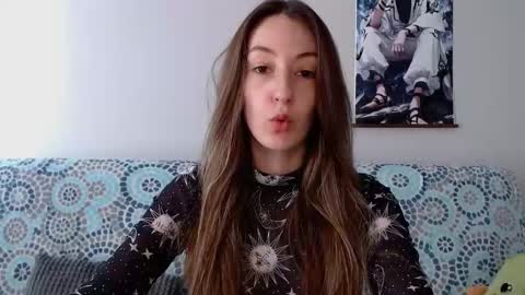 Snapshot of sweetheart_77 chatting on 09-21-25, 07:54 Emma online show from 09-21-25, 07:54