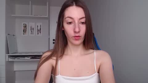 Emma  online show from 11-11-25, 11:32