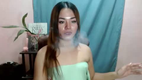 Snapshot of sweethotlove_xoxo chatting on 10-04-25, 12:25 sweethotlove_xoxo online show from 10-04-25, 12:25