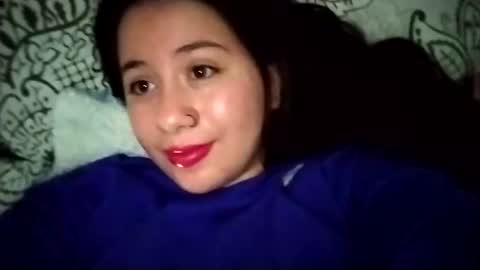 Snapshot of sweetie__annie chatting on 02-27-25, 03:36 Ana Mara i cant Make noise My family is here online show from 02-27-25, 03:36