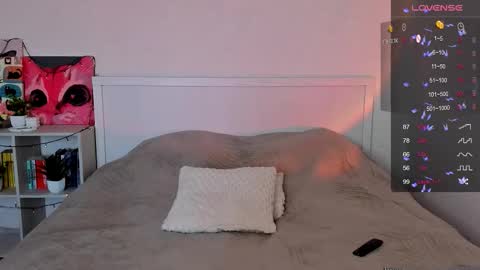 Hannah online show from 09-26-25, 02:21