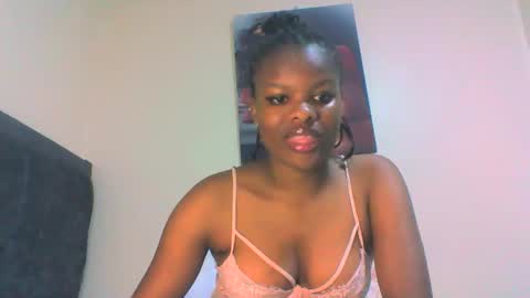 sweetie lee online show from 02-18-26, 02:40