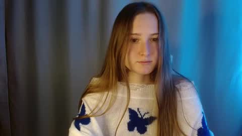 Snapshot of sweetie_lover chatting on 10-27-25, 08:02 Annie online show from 10-27-25, 08:02