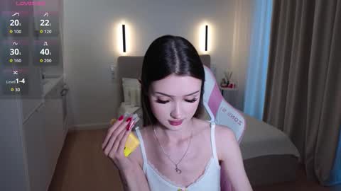 Snapshot of sweetiebones chatting on 02-03-26, 06:22 bratty gf online show from 02-03-26, 06:22