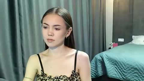 sweetieee_kira online show from 10-03-25, 09:23