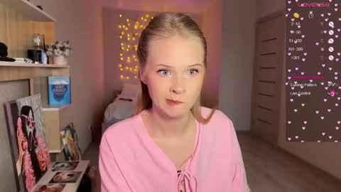 sweetie Lisa3 online show from 12-22-25, 11:18