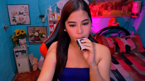 Nicole online show from 12-13-24, 03:49