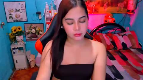 Nicole online show from 12-13-24, 05:21