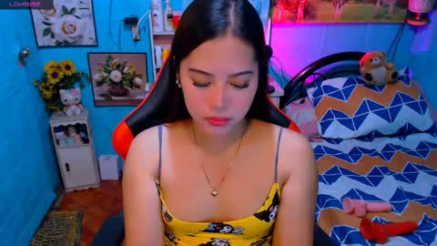 Nicole online show from 03-12-25, 04:19