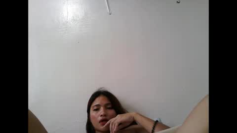 Snapshot of sweetiepiexxxx chatting on 09-18-25, 06:15 jess online show from 09-18-25, 06:15