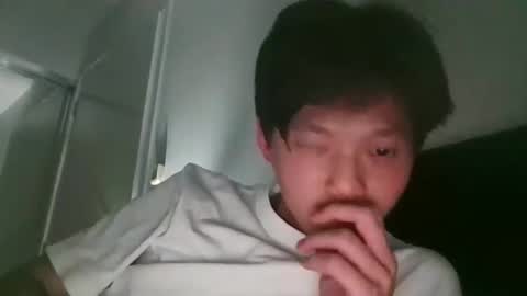 Snapshot of sweetiepuppy421 chatting on 12-18-25, 12:00 sweetiepuppy421 online show from 12-18-25, 12:00