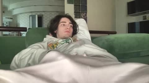 Snapshot of sweetieskitties chatting on 12-18-25, 09:59 SweetiesKitties online show from 12-18-25, 09:59