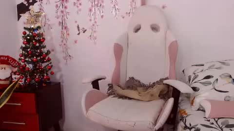 karen online show from 12-19-25, 04:25