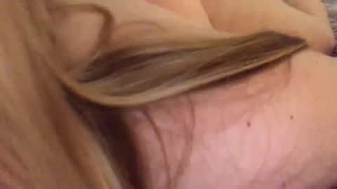 Snapshot of sweetlisa92 chatting on 12-28-24, 03:48 Lisa online show from 12-28-24, 03:48